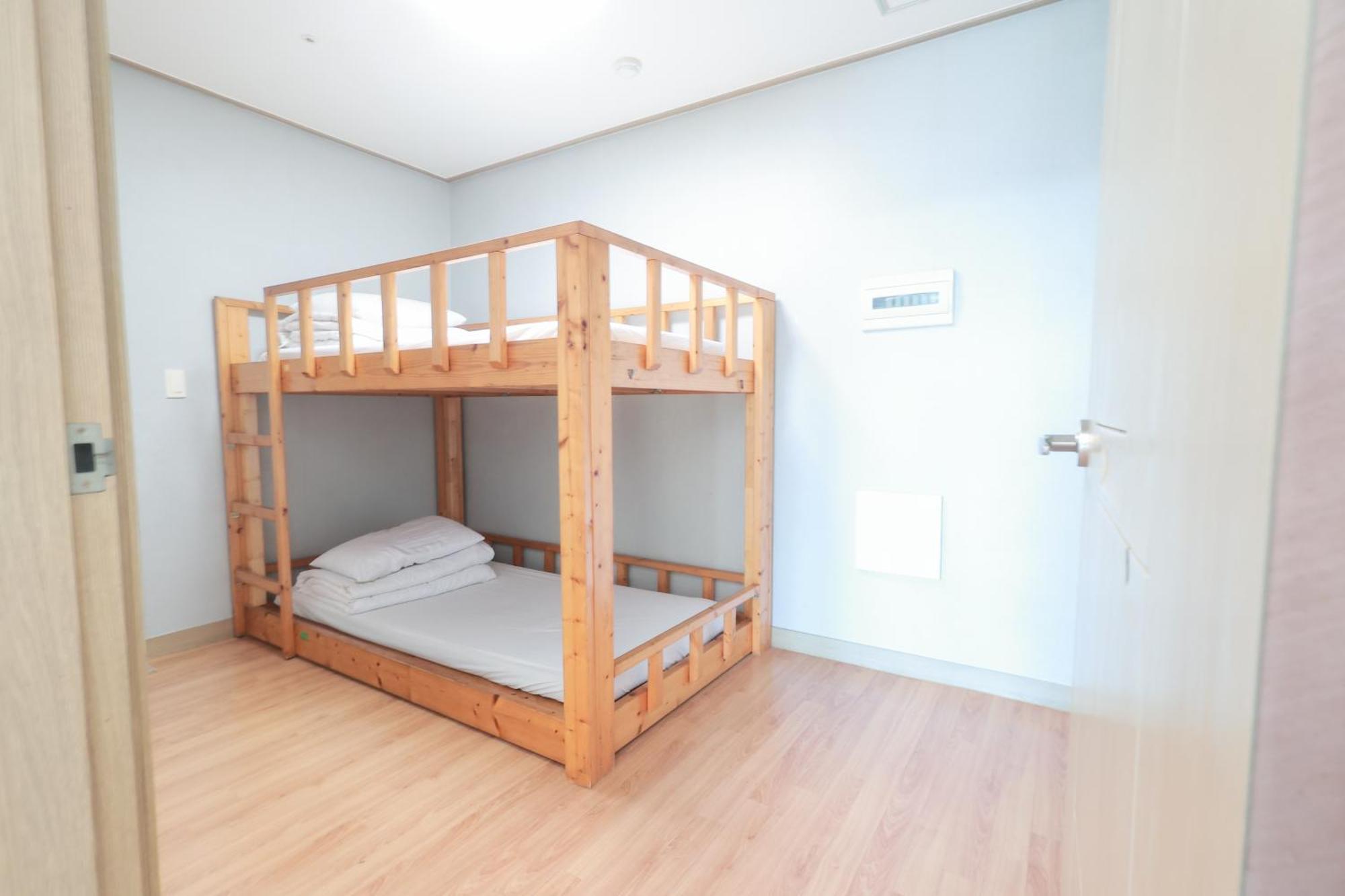 西姆故事度假屋 西归浦市 外观 照片