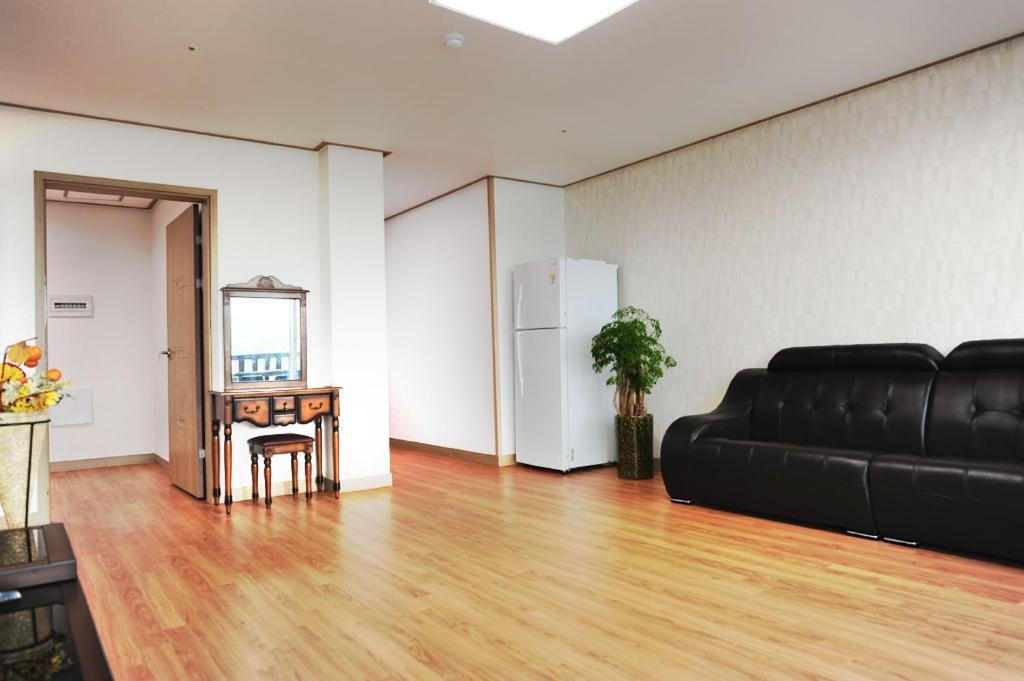 西姆故事度假屋 西归浦市 外观 照片